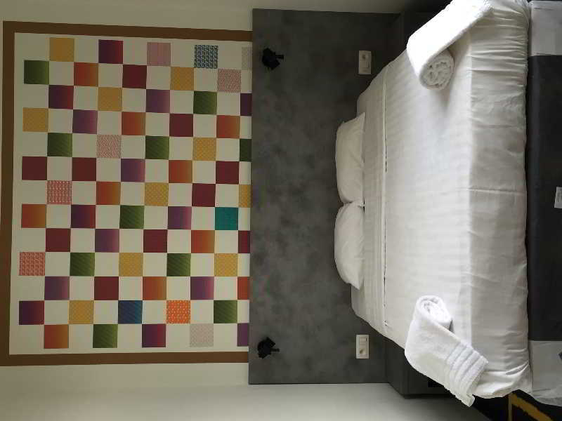 Nekotel Concept Art Hotel Saint-Gilles Bagian luar foto